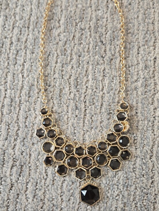 Jewelry - Vintage Gold-Tone Black Statement Necklace - Women Jewelry